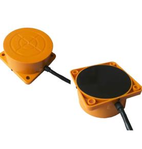 AGV RFID aracih hangisso 34K aracih astah hangisso ittallakleh marsoh awqenta RF maaqoh buxah maashiin